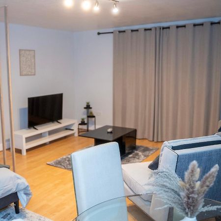Cozy 1 Bed In Canary Wharf - Near Excel & Greenwich With Gym Acces London Exterior photo