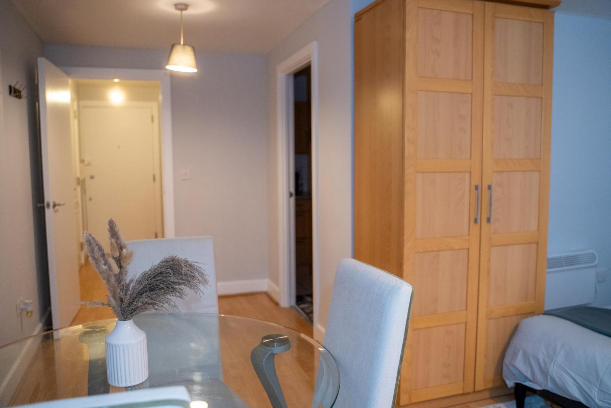 Cozy 1 Bed In Canary Wharf - Near Excel & Greenwich With Gym Acces London Exterior photo
