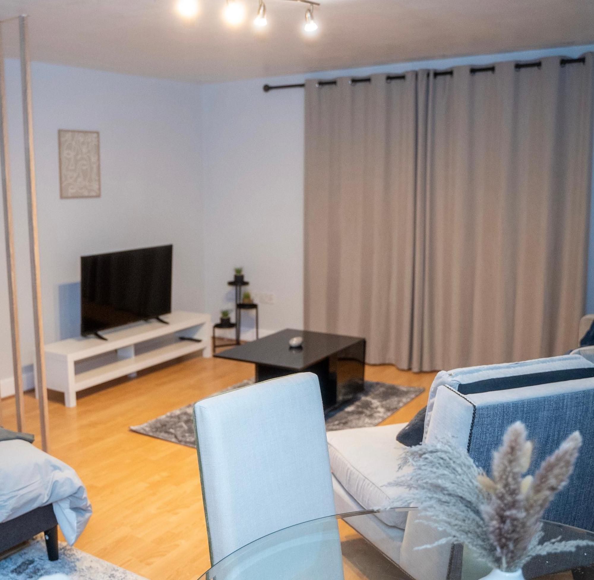 Cozy 1 Bed In Canary Wharf - Near Excel & Greenwich With Gym Acces London Exterior photo